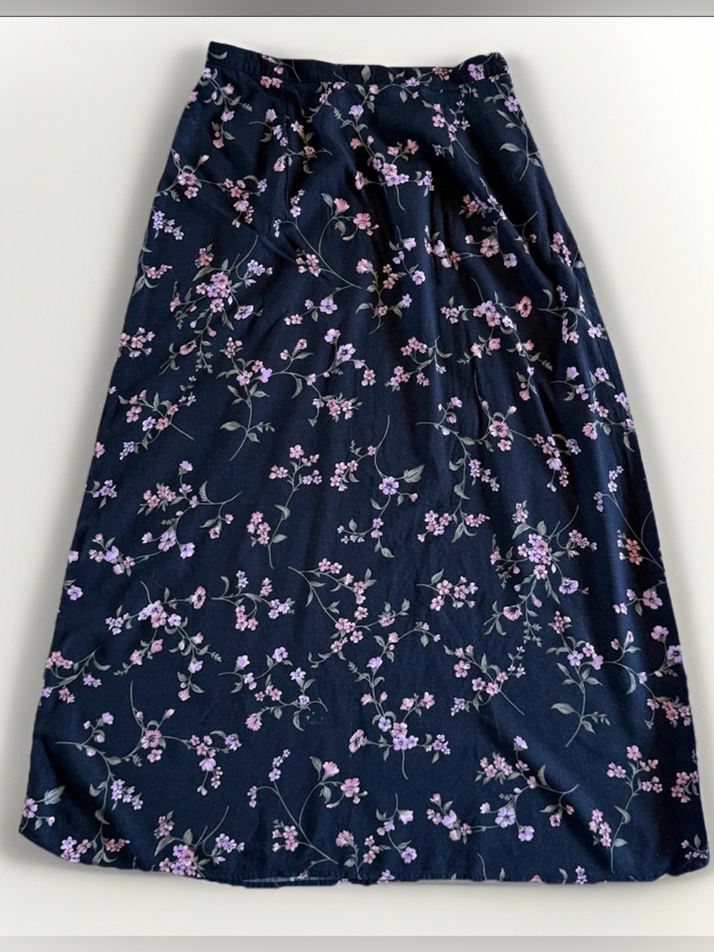 Van Heusen Floral Midi Skirt Medium Black Pink Rayon Cottagecore